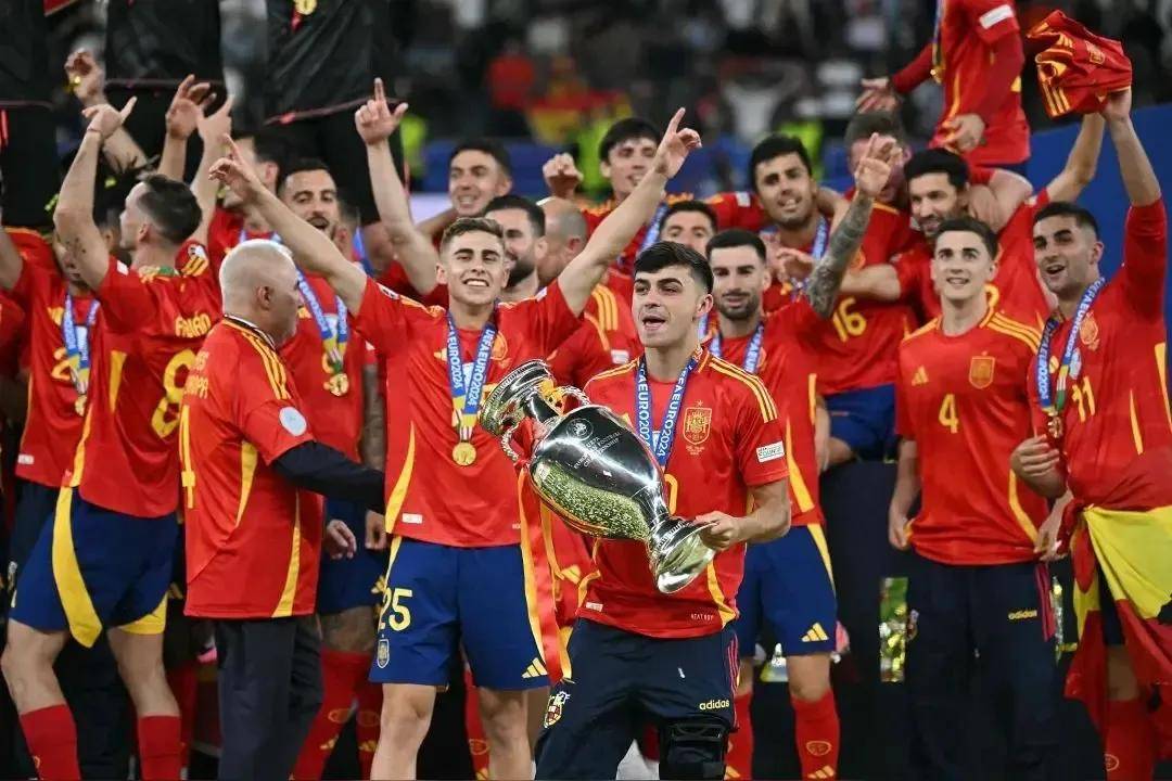 自己的领袖 自己的领袖