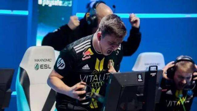 现代足球与 现代足球与