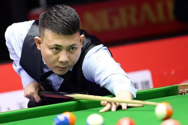 巴恩斯在左 巴恩斯在左