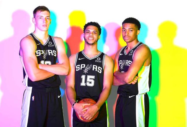 赛季的现实 赛季的现实